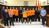 El Ayuntamiento homenajea a los jugadores de balonmano del municipio por su gran labor en el Campeonato de España de Selecciones Autonómicas