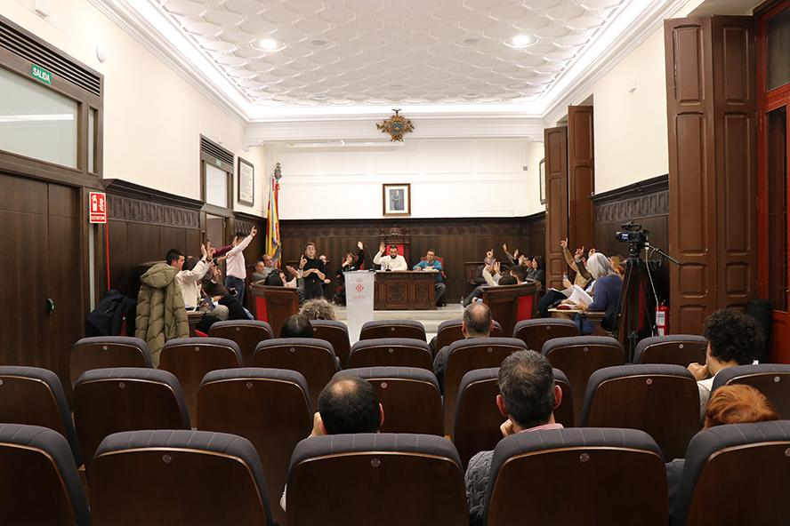 La Corporació Municipal sol·licita per unanimitat la reposició d'un vehicle adaptat per a extingir incendis en carrers estrets