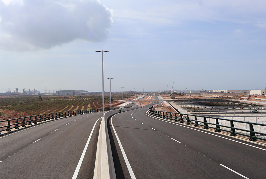 El Ayuntamiento de Sagunto reforzará la seguridad en las áreas industriales para combatir las carreras ilegales
