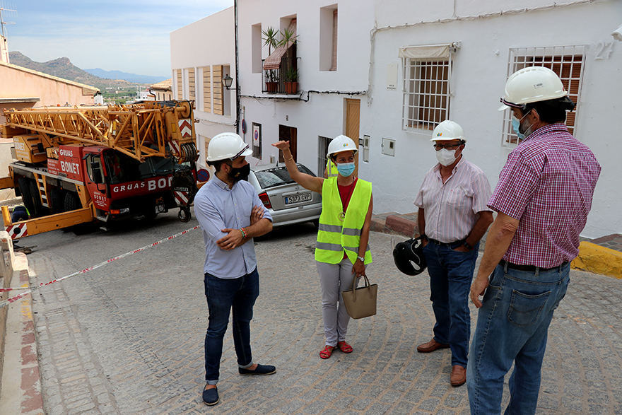 Iberdrola retira les seues línies i les torres elèctriques del Teatre Romà