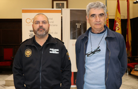 La Policía Local de Sagunto reforzará la vigilancia de los contenedores para evitar que se deposite la basura fuera de los mismos