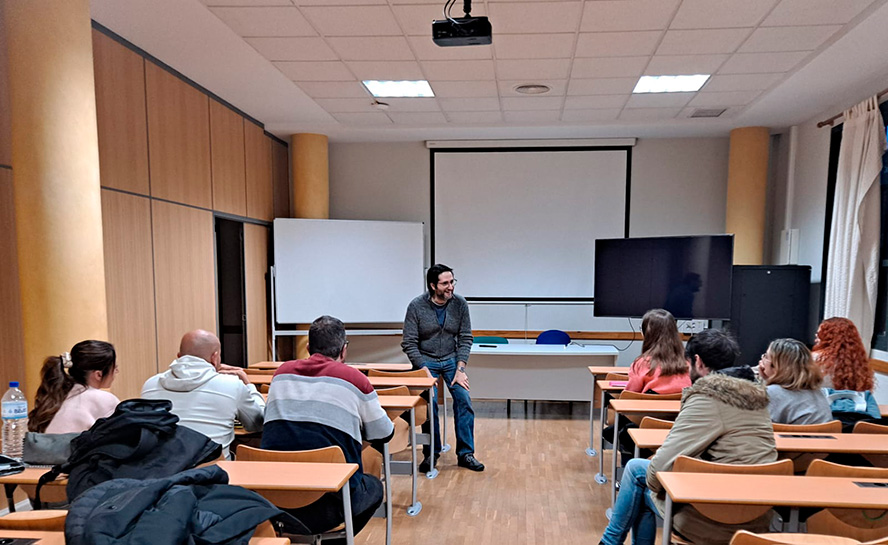 Sagunto y la Universidad de Valencia clausuran la segunda edición de la Microcredencial en Química Industrial Básica