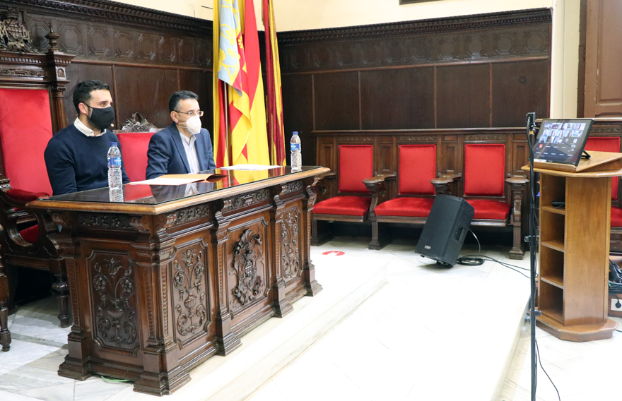 Nou empreses i díhuit grups d'investigació han participat en les II Jornades d'Innovació UJI-Empreses organitzades per l'Ajuntament de Sagunt i la Universitat Jaume I