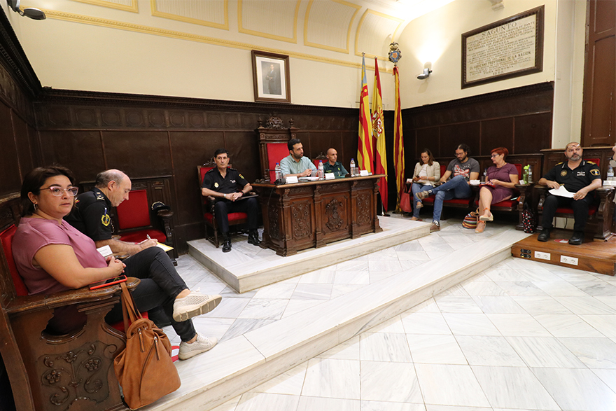 La Junta Local de Seguretat es reunix per a coordinar el dispositiu d'este cap de setmana