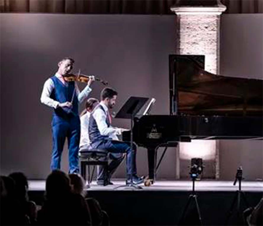 El violinista Raúl Arias i el pianista Hilario Segovia oferixen el concert ‘Evocaciones Ibéricas’