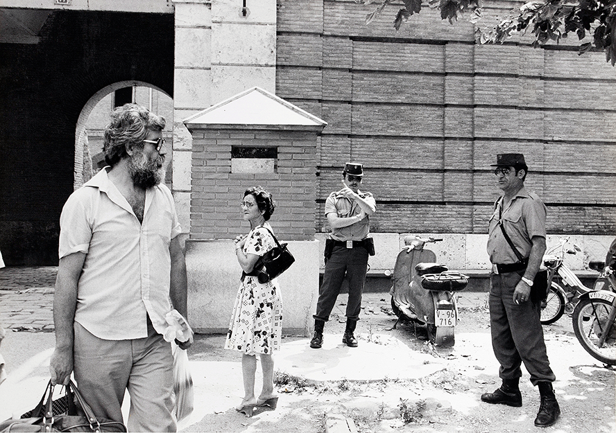 Inaugurada l'exposició 'Jarque la càmera i la vida' en el Centre Cultural Mario Monreal