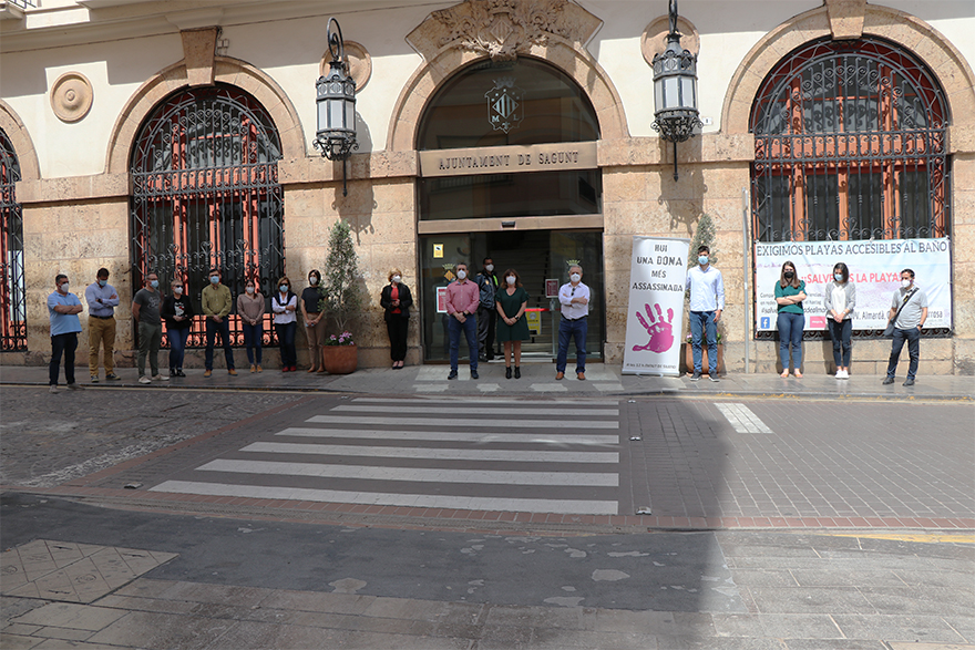 Sagunt guarda un minut de silenci en senyal de condemna i repulsa pel presumpte assassinat masclista ocorregut a Astúries 