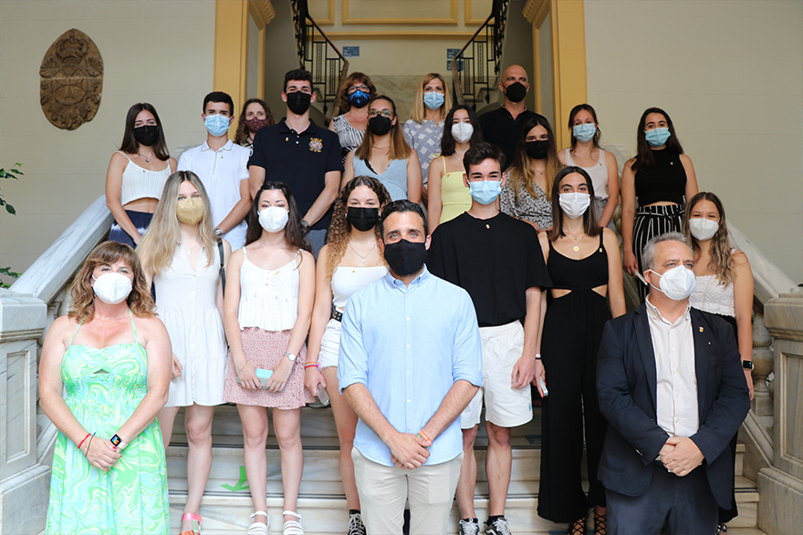 L'Ajuntament reconeix a les i els estudiants amb millors notes d'accés a la universitat del municipi