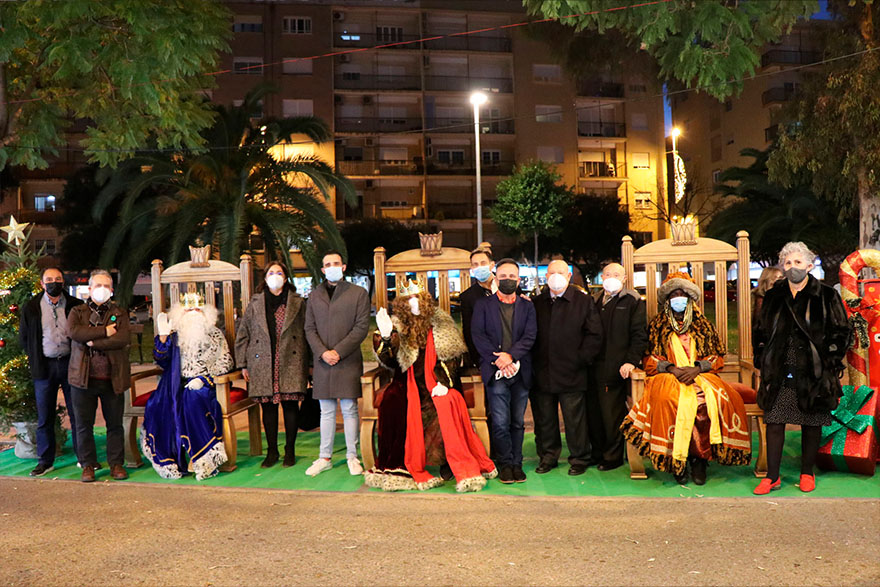 La delegació de Comerç i Mercats inaugura el Mercat de Reis del Port de Sagunt