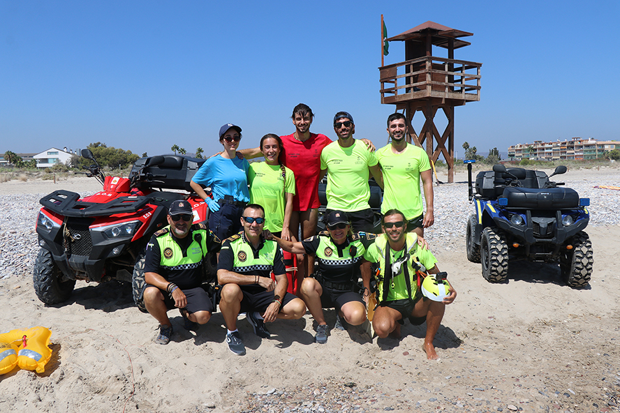 L'Ajuntament de Sagunt realitza un simulacre de salvament a la platja d'Almardà