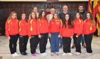 El concejal de Deportes, Miguel Chover, recibe al equipo senior femenino de gimnasia de Sagunto
