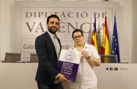 Sagunto recibe la placa de reconocimiento de la Red de Municipios Protegidos contra la violencia de género 