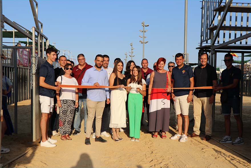 Esta vesprada es realitzarà la posada del mocador oficial de les festes i després el tradicional Pregó