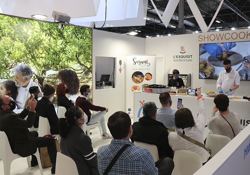 Sagunt conclou el seu pas per FITUR 2022 potenciant la gastronomia del municipi amb un showcooking a càrrec de Víctor Aliaga