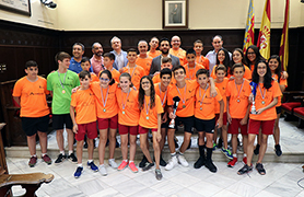 El Ayuntamiento de Sagunto recibe a los equipos campeones de España de colpbol