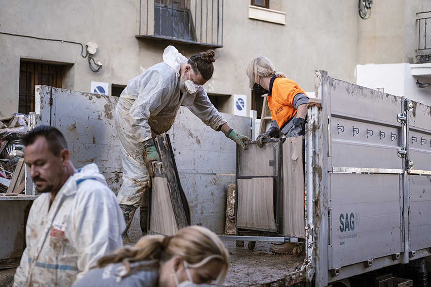 La SAG continúa prestando apoyo operativo en los municipios afectados por la DANA