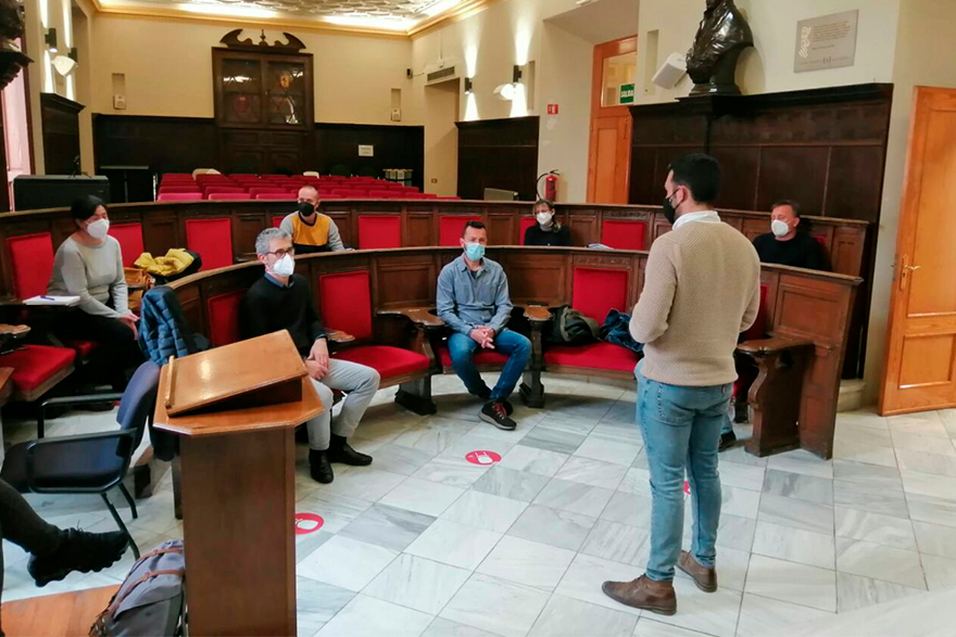 L'Ajuntament es reuneix amb el Comité d'Empresa de Pilkington per a buscar solucions que asseguren el futur de la planta