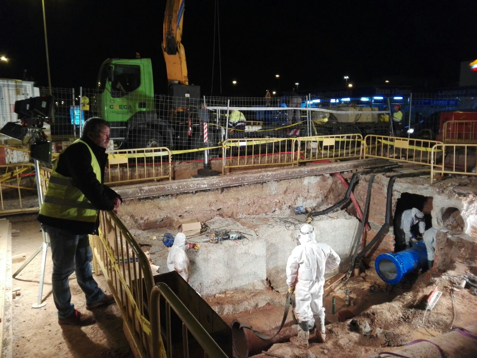 Aïgues de Sagunt ejecuta una de las fases más importantes del proyecto de sectorización en la rotonda del cruce de Fausto Caruana y la CV-320