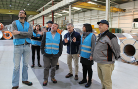 El alcalde y el concejal de Actividades visitan la empresa Gonvarri Valencia