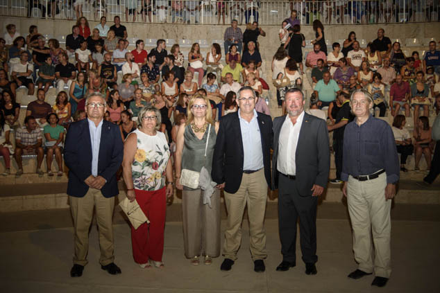 El alcalde de la Unión visita Sagunto y asiste a la obra “Libertino” de Sagunt a Escena