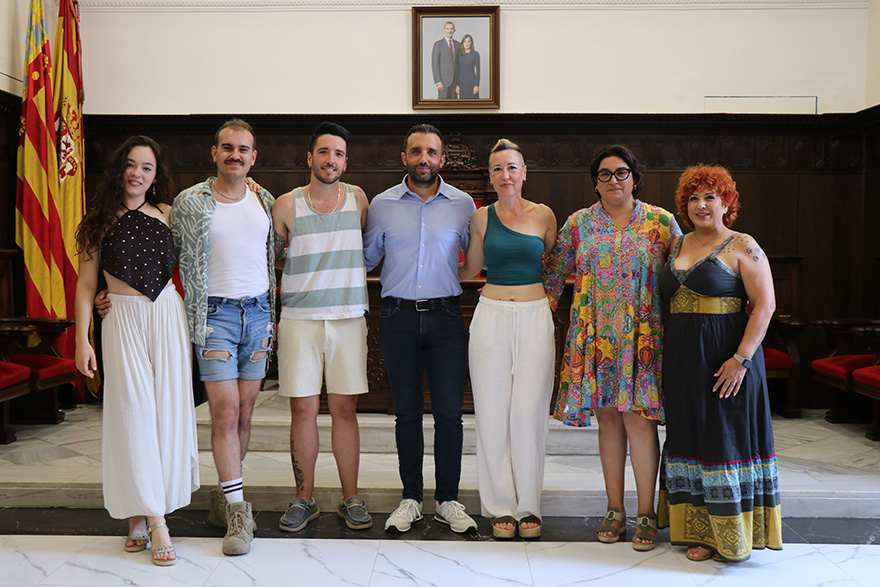 El Ayuntamiento de Sagunto felicita a Laura, Daniel, Carlos, Celia y Merxe por ganar el programa musical de À Punt, Cantem!