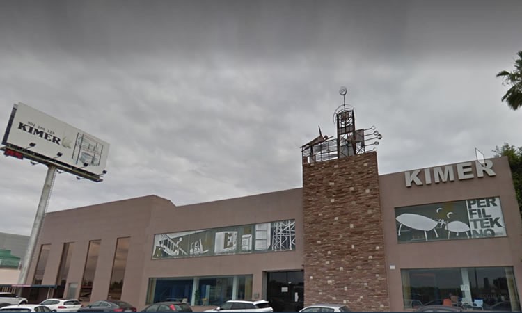 El Ayuntamiento aprueba la licencia ambiental y de edificación de la empresa de estanterías metálicas Kimer