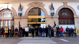 Sagunt guarda un minut de silenci en senyal de condemna i repulsa pel presumpte assassinat masclista ocorregut a Barcelona