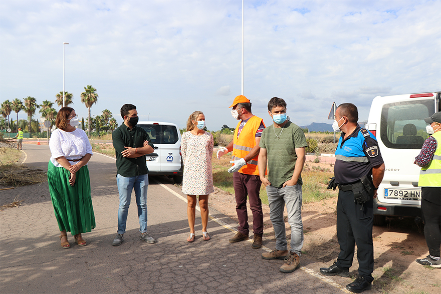 El personal del programa especial d’ocupació per a l’estiu del Consell Agrari ja treballa en les tasques de millora dels camins agrícoles del municipi